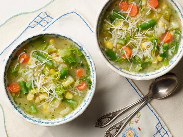 Wie man eine Suppe aus allem zubereitet, was man hat