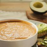 Tomatenbisque mit Cashewcreme