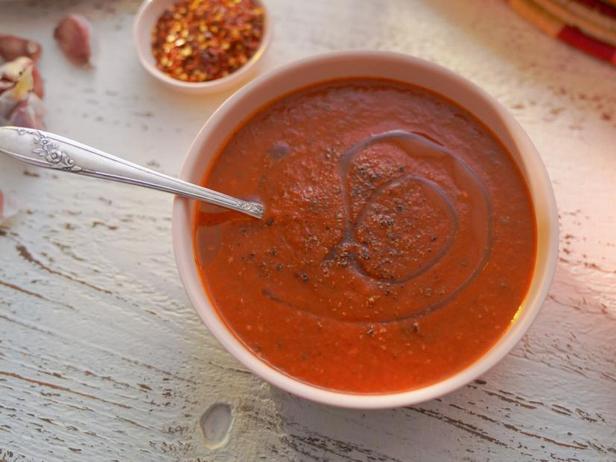 Zubereitung - Tomatensuppe mit Basilikum und Parmesan