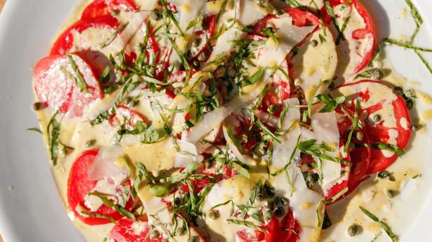 Wie man Tomaten-Carpaccio zubereitet