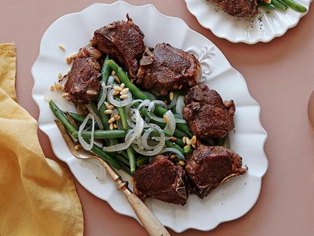 วิธีทำ - เนื้อแกะชุบแป้งทอดรสเผ็ดกับถั่วฝักยาว