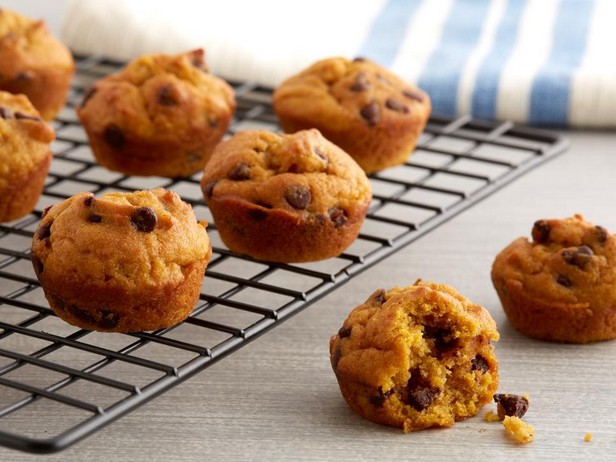 كعكات الشوكولاتة الصغيرة بنكهة اليقطين