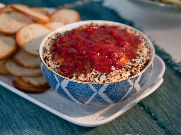 Rezept für süßen Paprika-Dip mit Bagel-Belag
