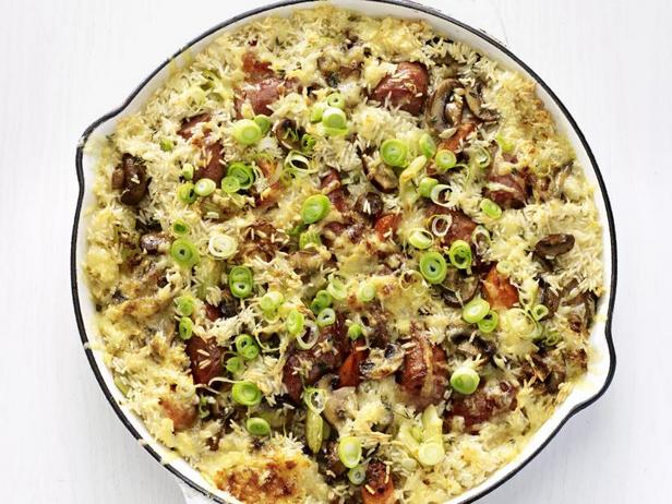 طريقة عمل طاجن الأرز مع النقانق