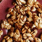 Ahornglasierte Kürbiskerne mit Bourbon