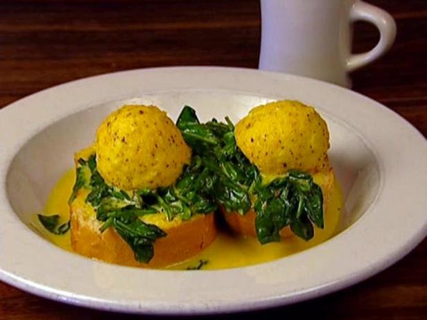 So bereiten Sie vegane Eggs Benedict zu