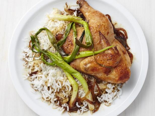 Kuinka tehdä adobo-tyylistä kurkkukanaa