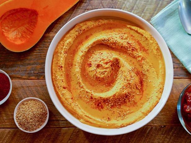 Wie man gerösteten Kürbis-Hummus zubereitet
