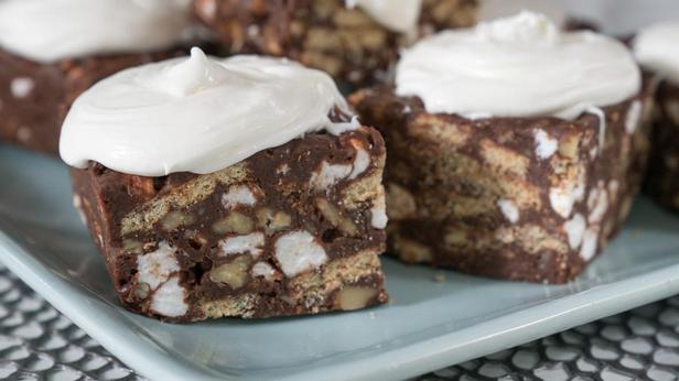 So macht man Rocky-Road-Riegel ohne Backen