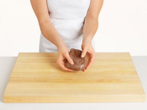 Steak-und-Pommes-Eiscremetorte
