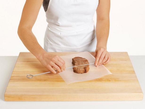 Steak-und-Pommes-Eiscremetorte