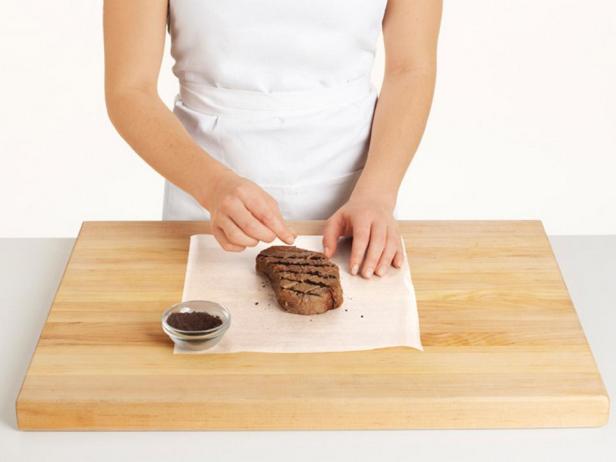 Steak-und-Pommes-Eiscremetorte