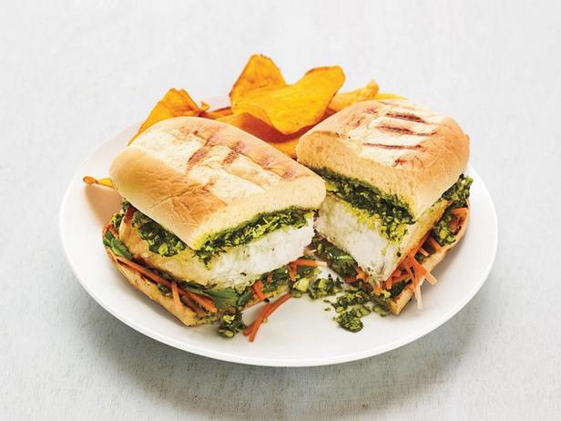 Zubereitung - Gegrillte Fischsandwiches mit frischem Koriander-Chutney