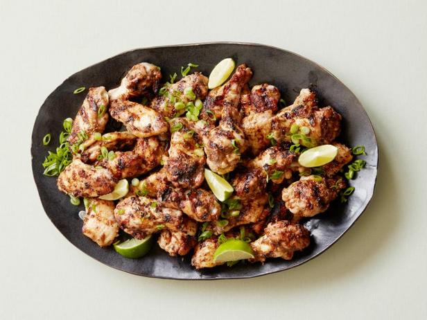 So bereiten Sie Jerk Chicken Wings auf dem Grill zu