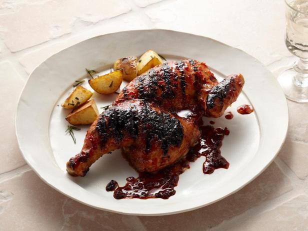 Zubereitung - Klebriges, gegrilltes Hähnchen mit Jalapeño-Glasur