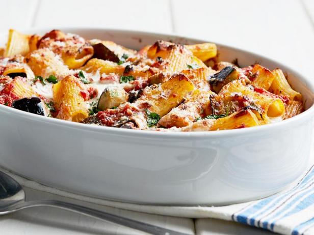 Zubereitung - Nudelauflauf mit Auberginen, Kräutern und frischem Mozzarella