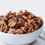 جوز متبل مع الكرز للعطلات