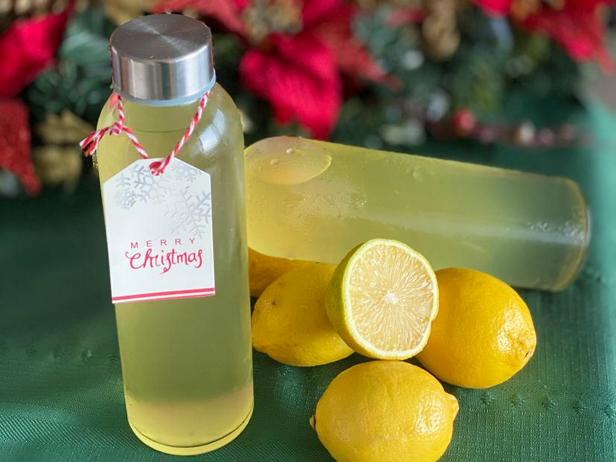 Wie man hausgemachten Limoncello herstellt