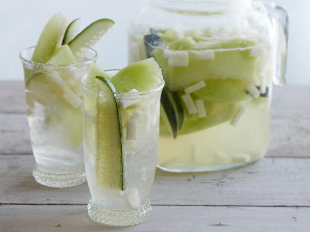 Rezept für Sangria mit Melone, Jicama und Gurke