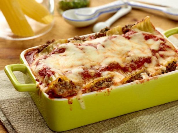Manicotti mit Rindfleisch und Käse