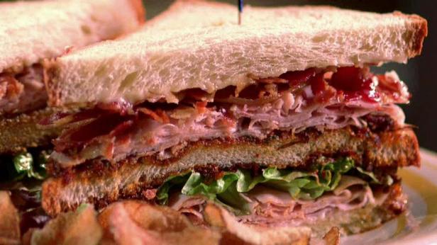 So bereiten Sie ein Playa Club Sandwich zu