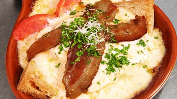 So bereitet man ein Louisville Hot Bone Sandwich zu