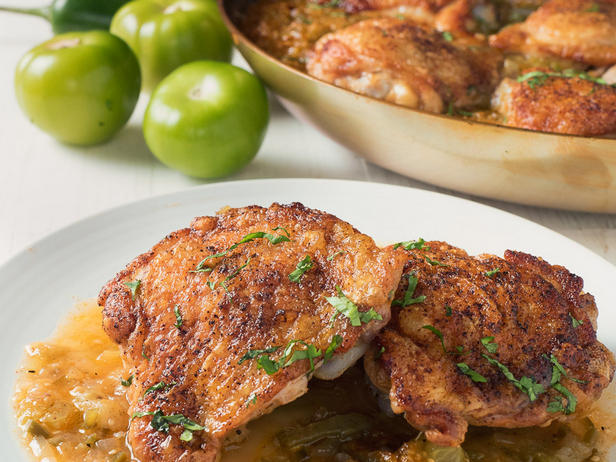 Zubereitung - Hühnereintopf mit Tomatillos und Jalapeños