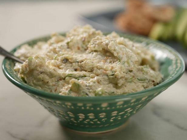 Zubereitung - Geschlagener Feta-Frühlingszwiebel-Dip