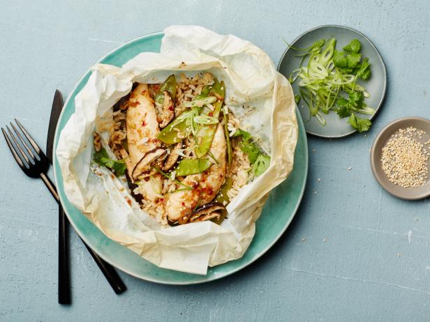 Filetto di pollo al cartoccio con zenzero e cipollotti