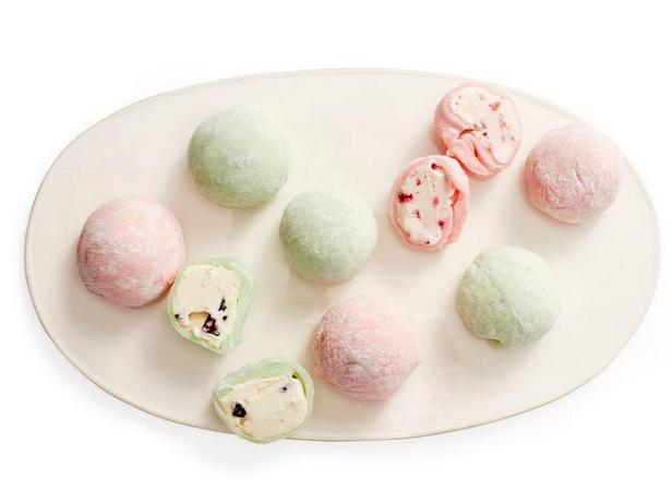 Wie man Mochi mit Eiscreme zubereitet