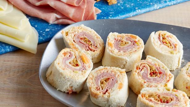 Wie man Muffuletta-Brötchen zubereitet
