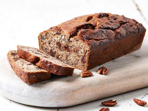 Come preparare il pane con gocce di cioccolato, banana e noci pecan