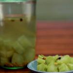 سيقان البروكلي المخللة