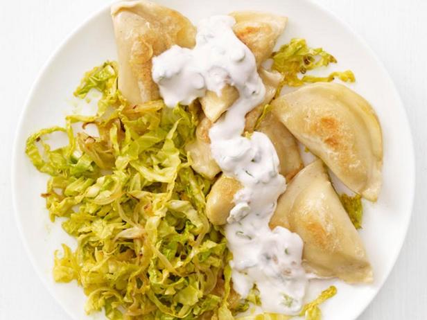 Come preparare i ravioli al curry di cavolo stufato