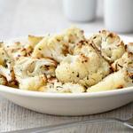 Gerösteter Blumenkohl mit Knoblauch und Kräutern