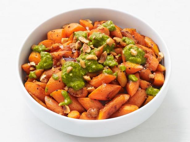 Zubereitung - Geröstete Karotten mit Pesto-Sauce