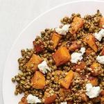 يقطين مخبوز مع عدس مخلل