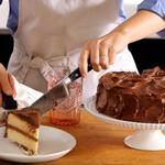 Wie man einen Kuchen glasiert: Schritt-für-Schritt-Anleitung