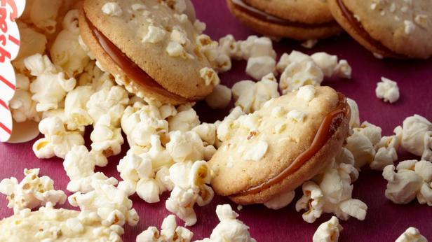 Rezept für gesalzene Karamell-Popcorn-Sandwich-Kekse