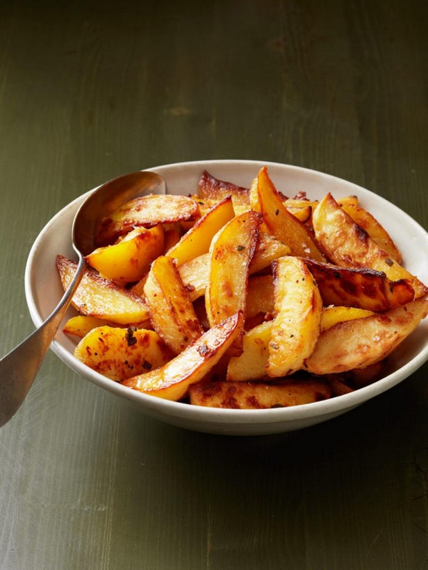 Gebackene Kartoffeln mit Knoblauch und Salbei