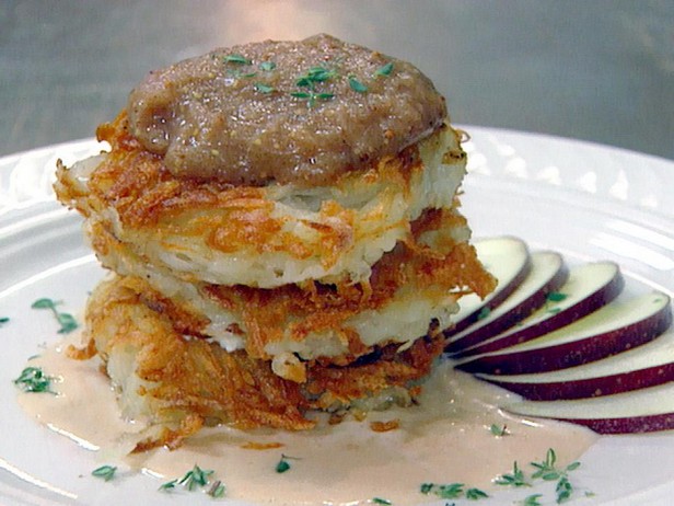 Kartoffelpuffer mit Ziegenkäse und Apfelmus