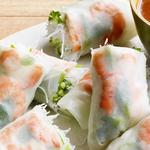 Sommerrollen mit Garnelen und Kokosnuss-Dip-Sauce
