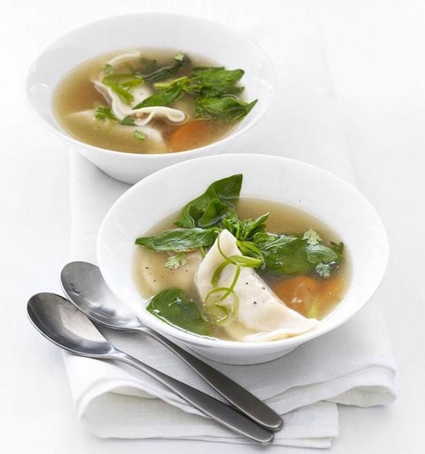 Chinesische Teigtaschensuppe