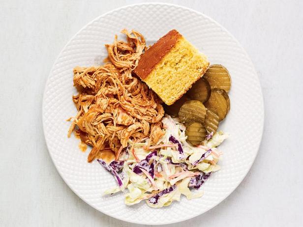 So kocht man: Truthahn vom Grill aus dem Slow Cooker mit Krautsalat