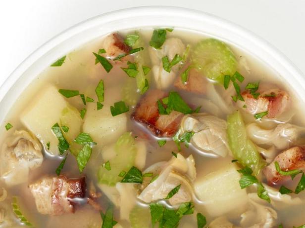 Wie man Rhode Island Clam Chowder zubereitet
