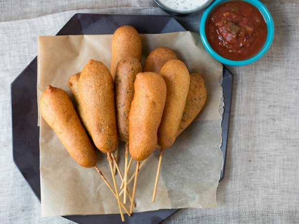 Corn Dogs mit Würstchen