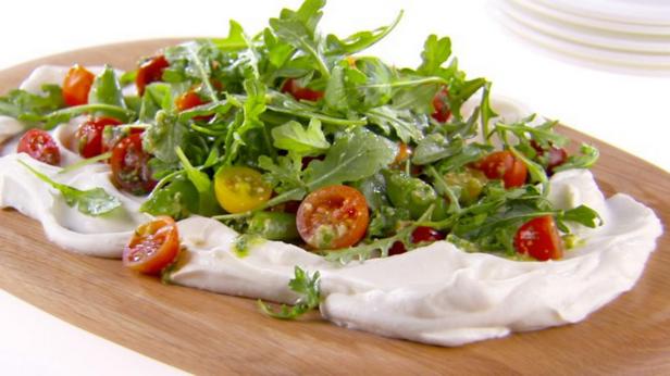 So bereiten Sie geschlagenen Ricotta-Salat zu