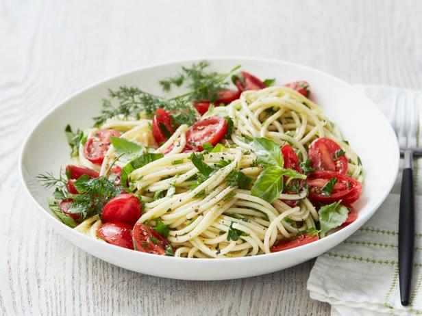 Rezept für Spaghetti in Kirschtomatensoße mit Kräutern