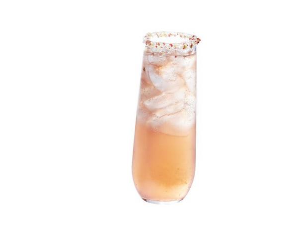 Wie man prickelnde rosa Limonade zubereitet