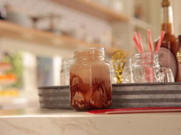 Rezept für die Bar: Root Beer Float